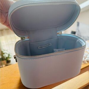 listing-status-banner